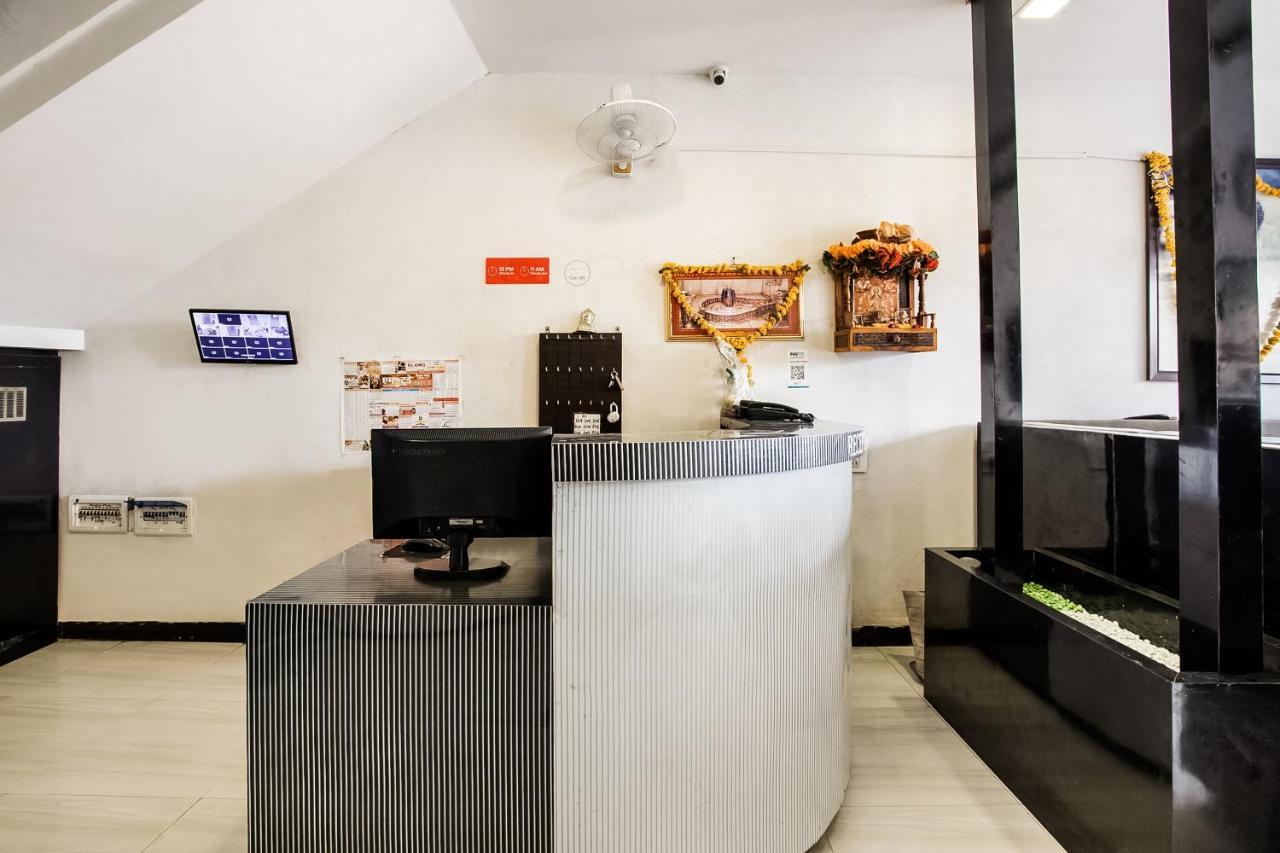 Oyo 39381 Kalajanki Otel Ujjain Dış mekan fotoğraf