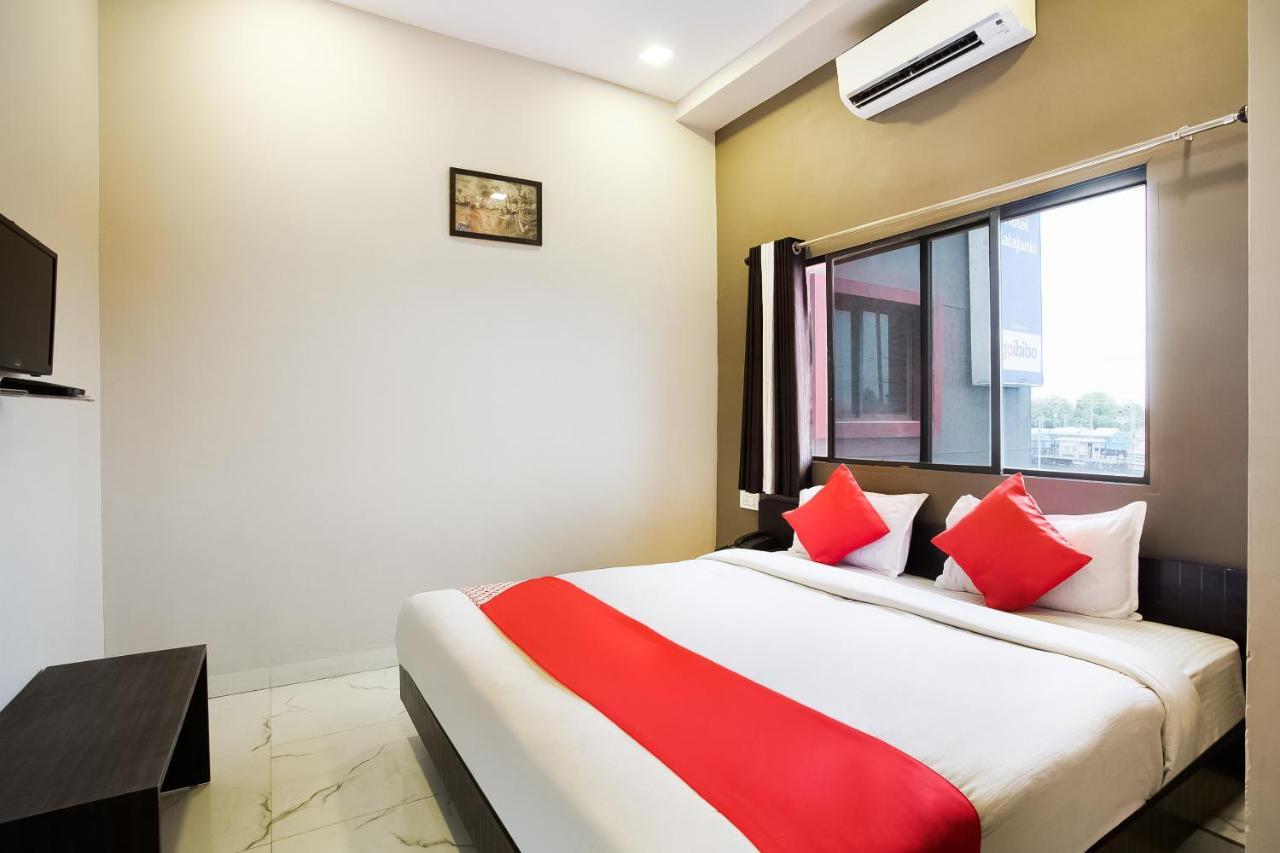 Oyo 39381 Kalajanki Otel Ujjain Dış mekan fotoğraf