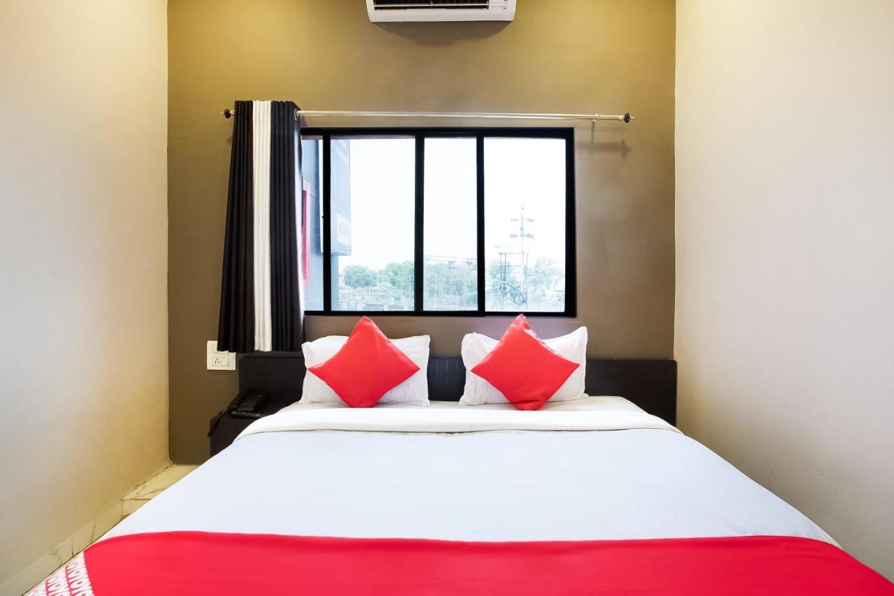Oyo 39381 Kalajanki Otel Ujjain Dış mekan fotoğraf